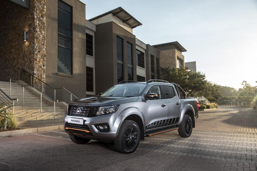  Nissan Navara Stealth Double Cab (D23) 2019 года  (ZA) (фото 2 из 32)